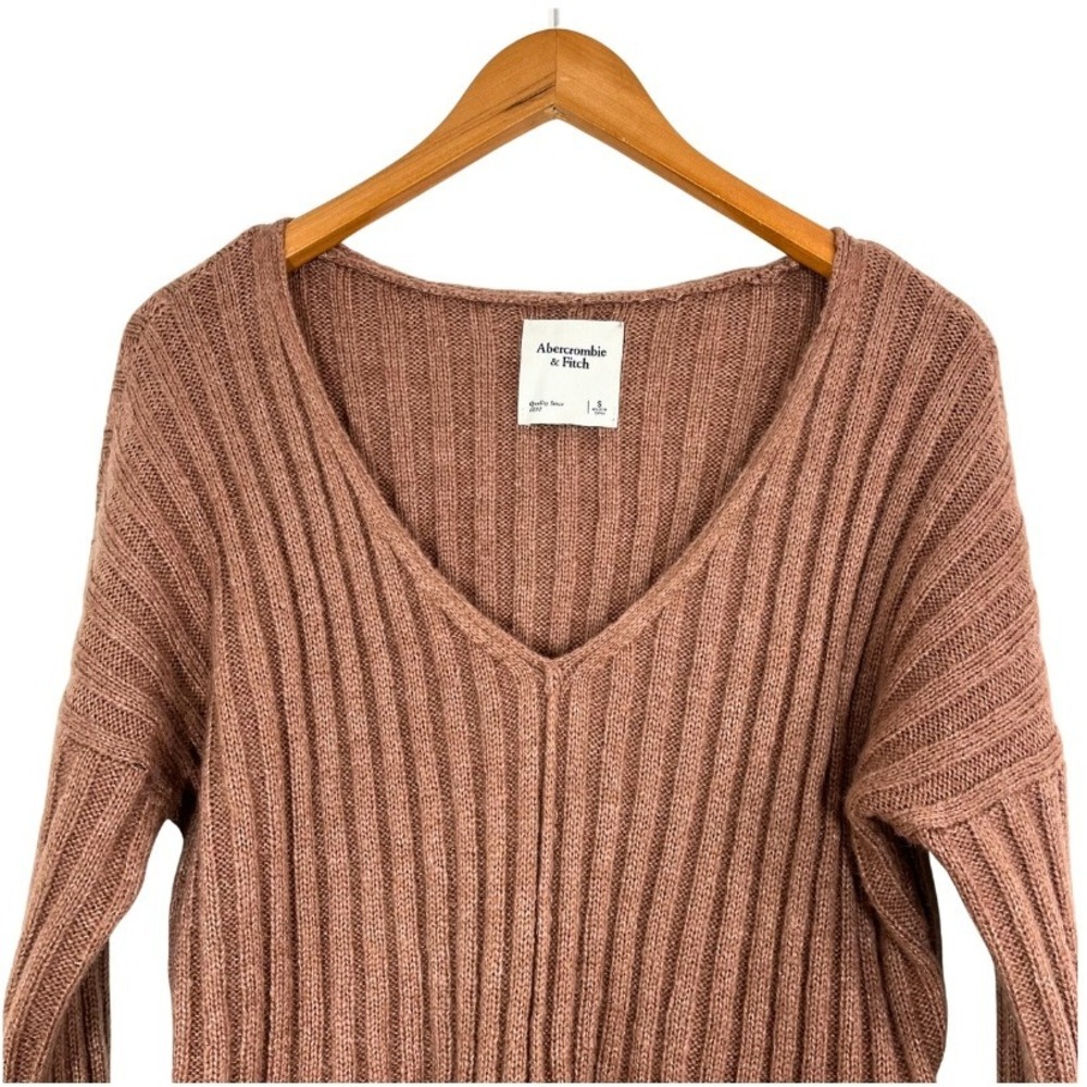 Abercrombie & Fitch Ribbed V-Neck Sweater Women's Small Mocha‎ Brown Cropped Fit - Picture 3 of 7